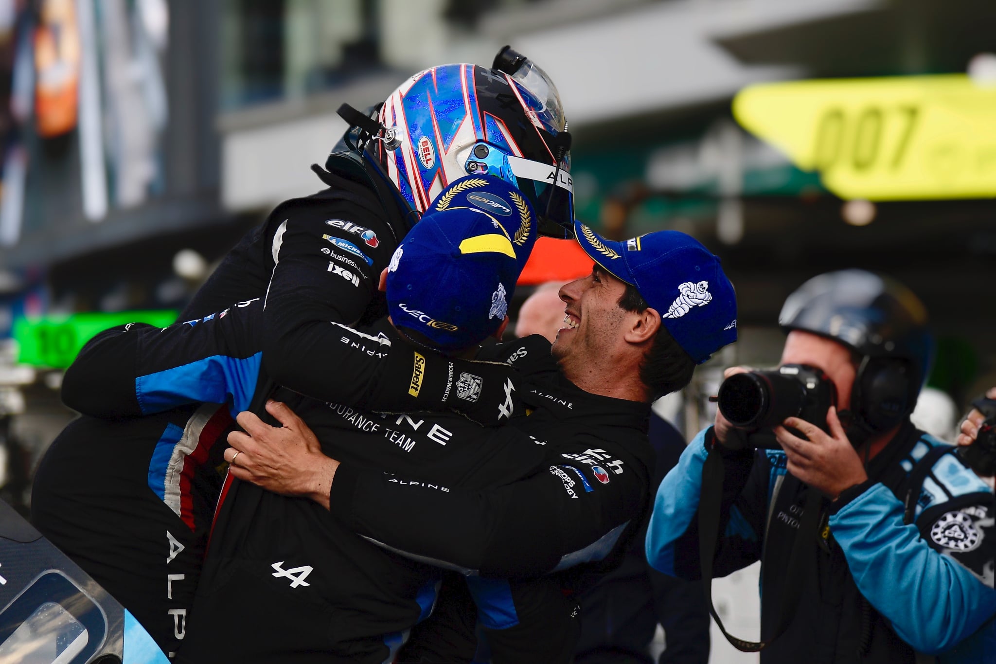 4a061b3a-1b9f-4286-a2e9-9a2e9a4a2157