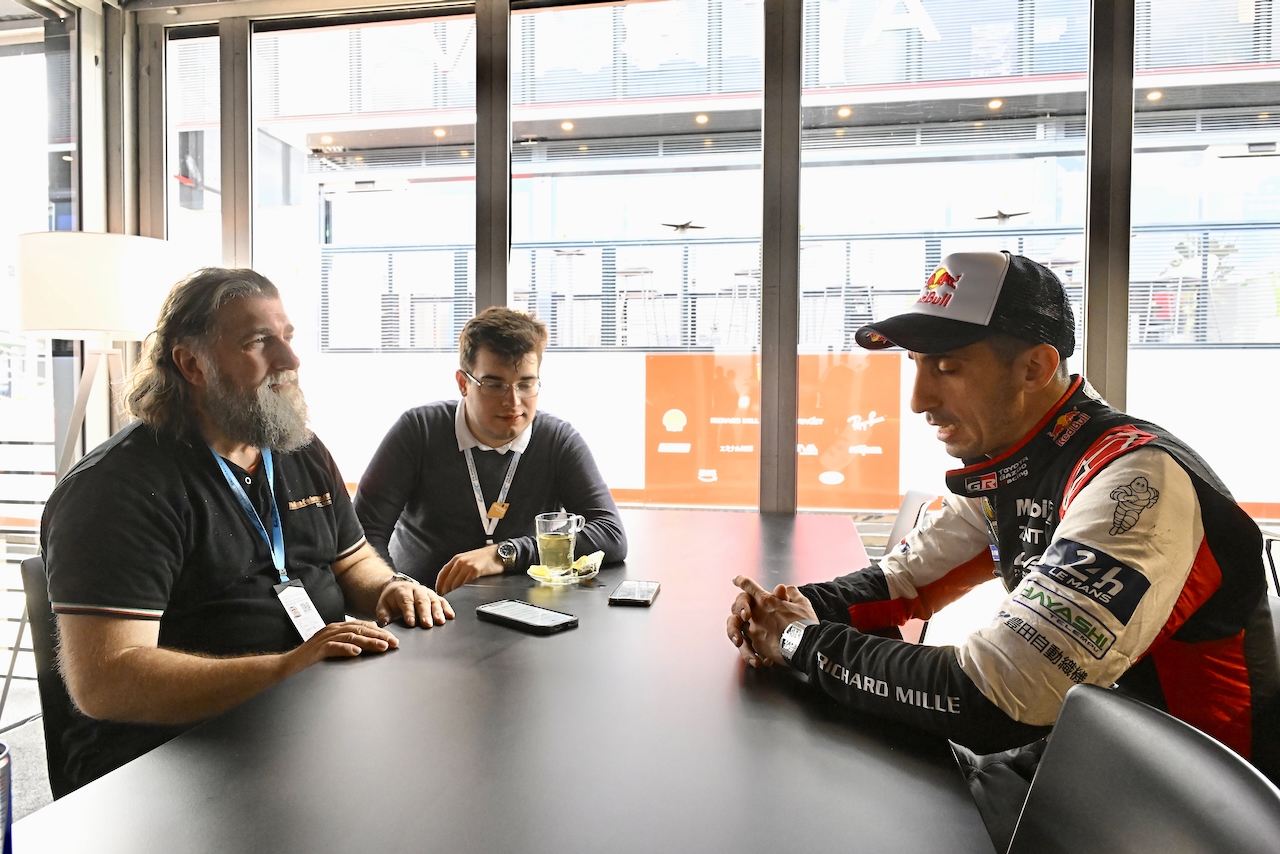 aa58305d-6928-44fe-8020-59e2272494cd